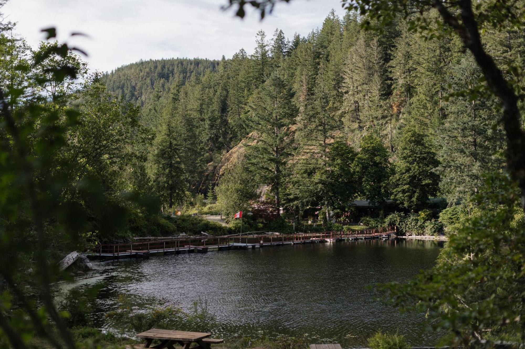 Ruby Lake Resort Madeira Park Exterior photo