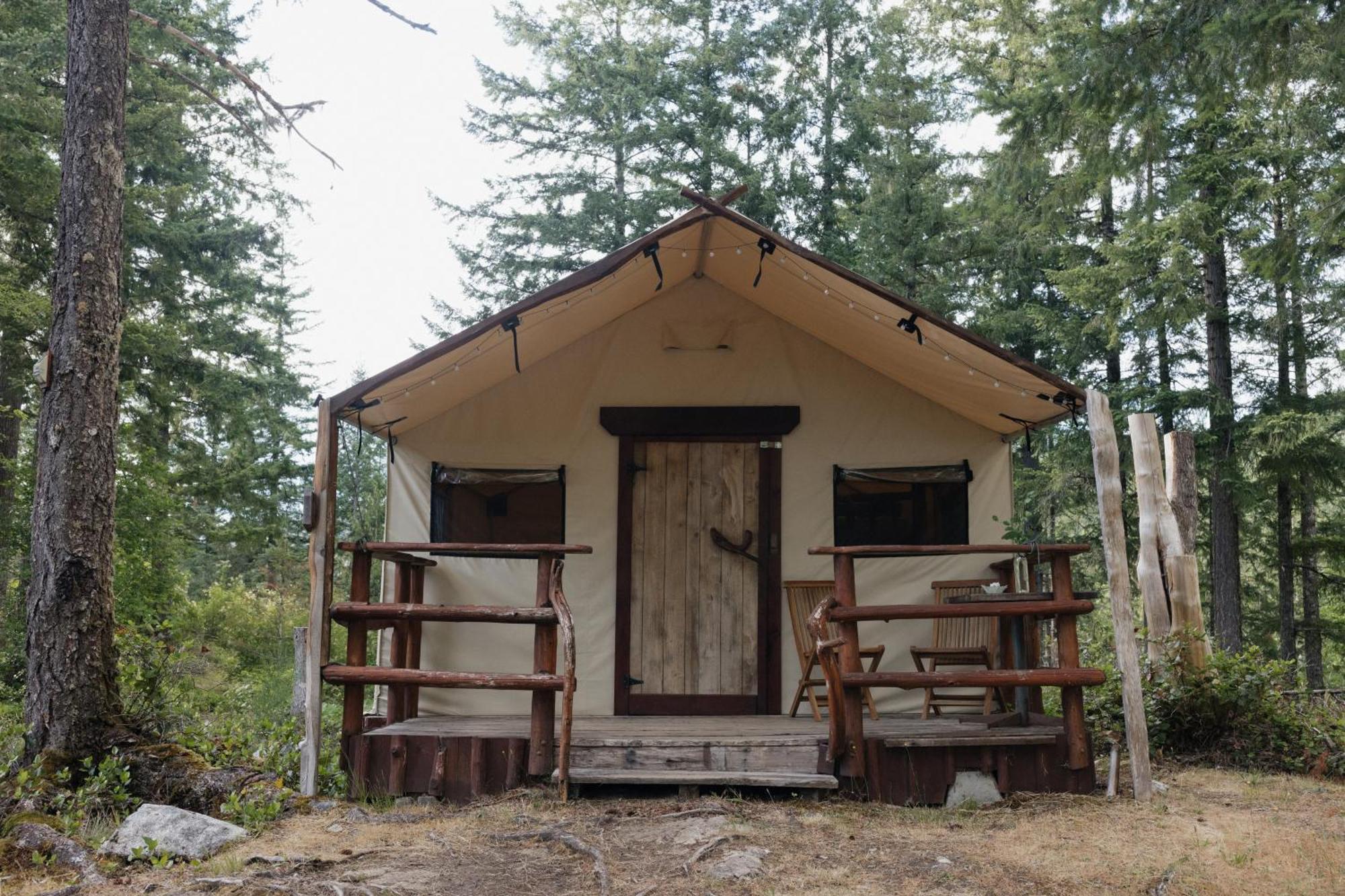 Ruby Lake Resort Madeira Park Exterior photo
