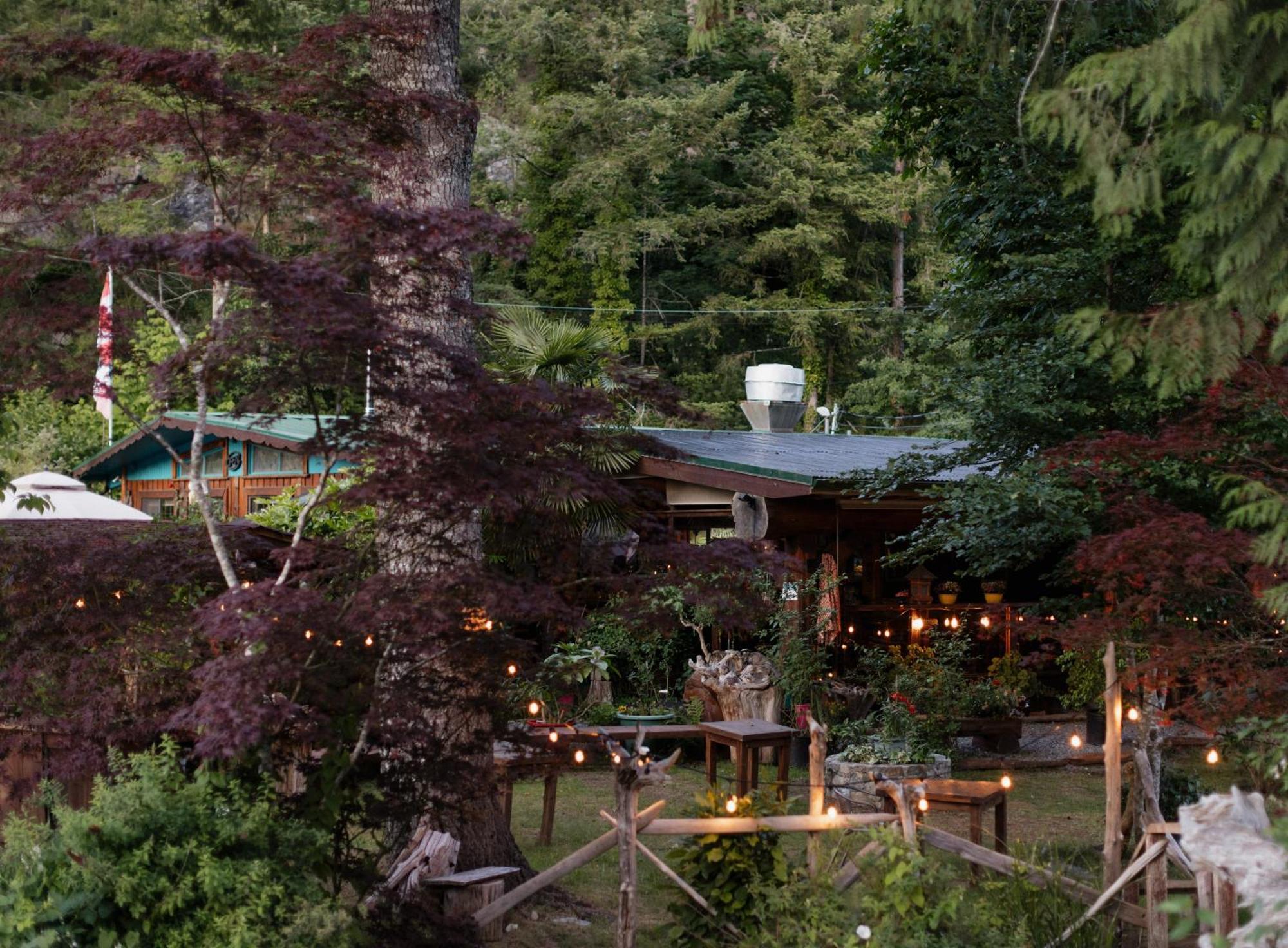 Ruby Lake Resort Madeira Park Exterior photo