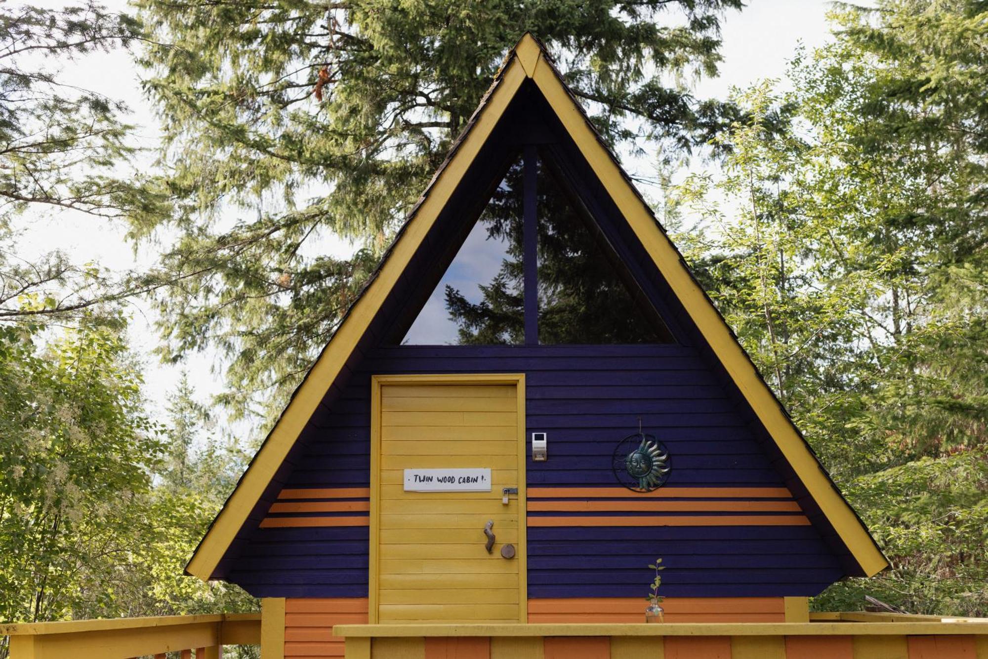 Ruby Lake Resort Madeira Park Exterior photo