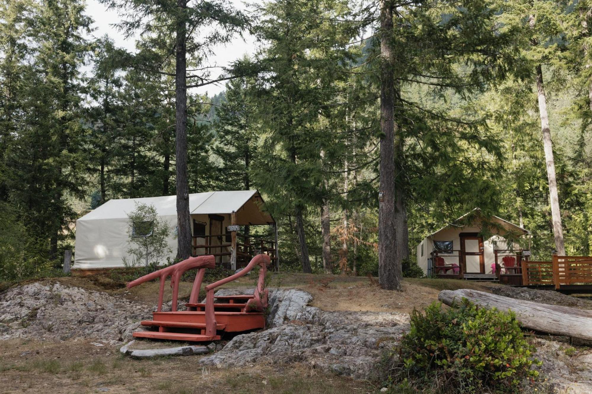 Ruby Lake Resort Madeira Park Exterior photo